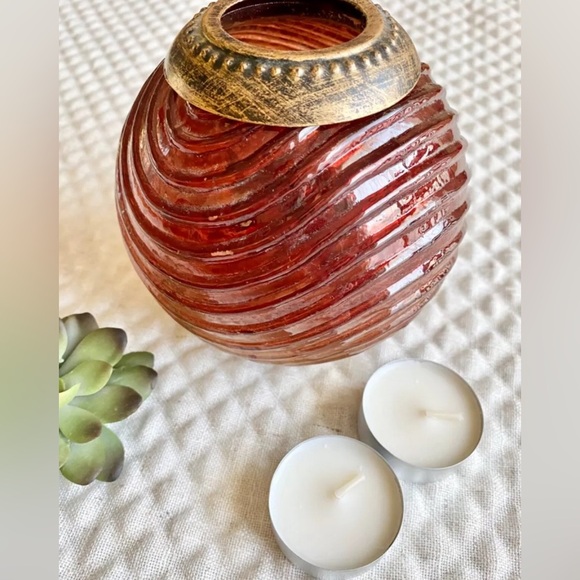 New Cranberry & Gold Textured Glass Holiday Tea Light Candle Holder +2 Tealights - Picture 2 of 6